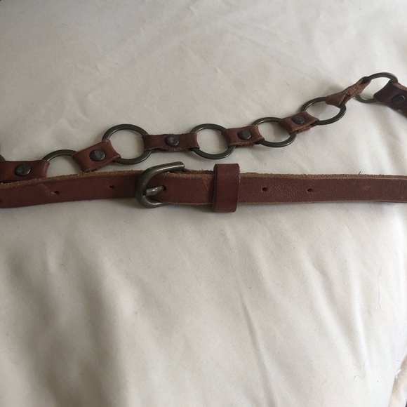 American Eagle skinny belt size large metal loops hoops brown leather O rings - Picture 6 of 6